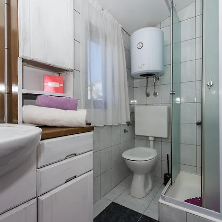 Apartment By The Sea Okrug Gornji, Ciovo - 6078