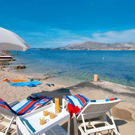 Апартаменти By The Sea Okrug Gornji, Ciovo - 6078 Трогір